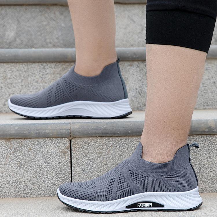 Casual Slip-on Mesh Sports Shoes Flying Woven Soft Running Walking Shoes for Men
