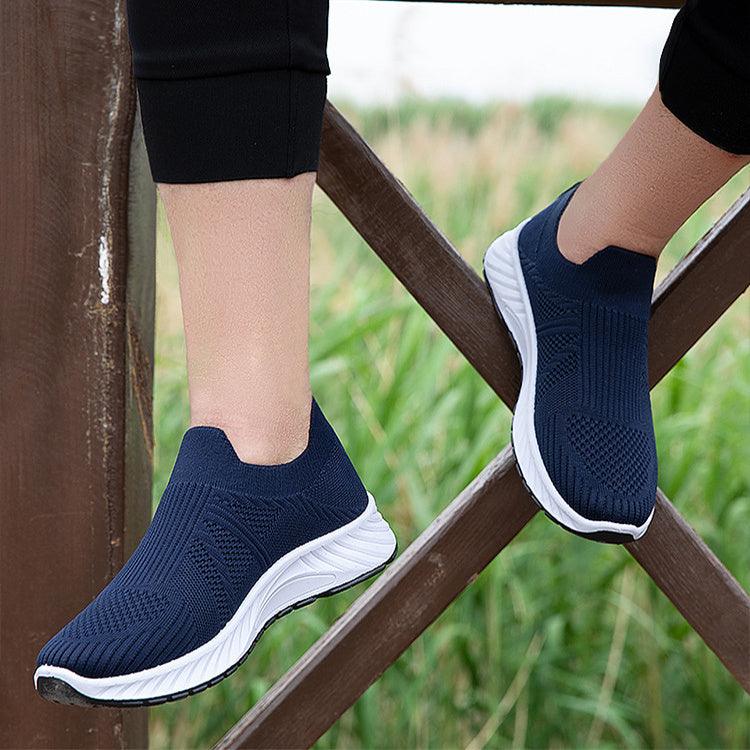 Casual Slip-on Mesh Sports Shoes Flying Woven Soft Running Walking Shoes for Men